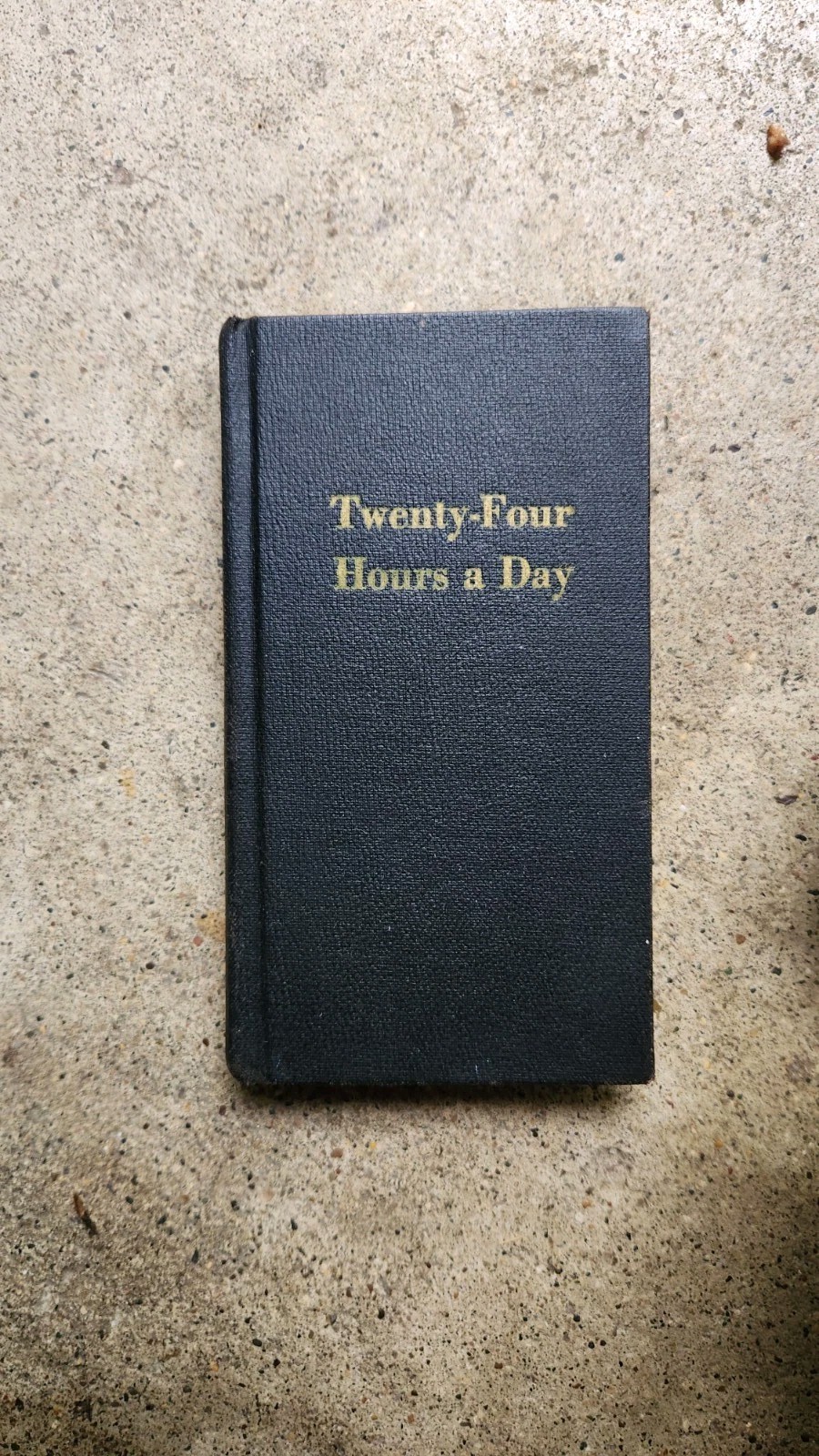 Twenty-Four Hours a Day 1975 Alcoholics Anonymous Hazelden Foundation HC
