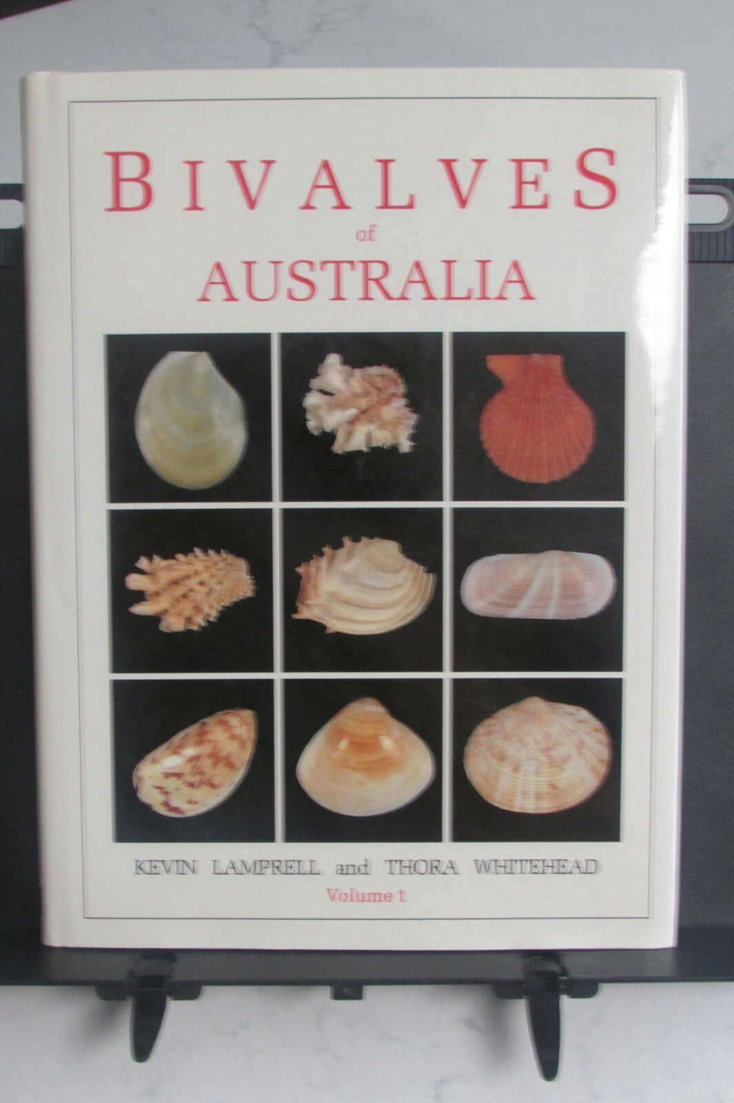Bivalves of Australia Vol I HB Numerous Color Plates