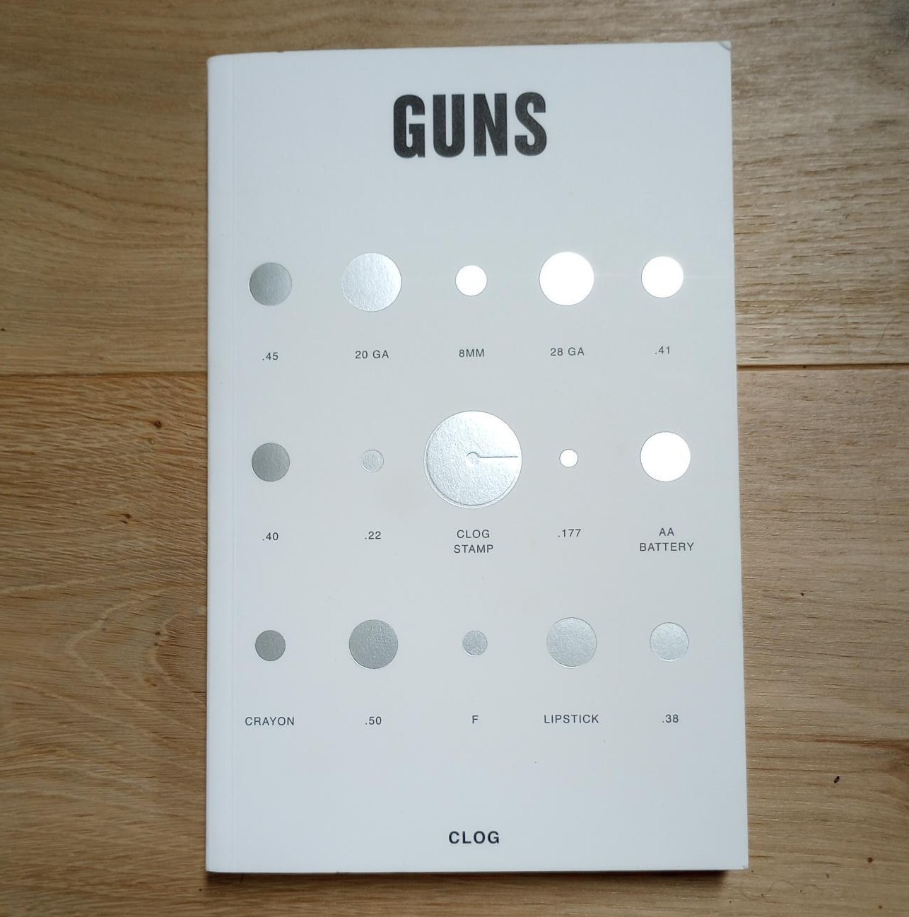 CLOG X GUNS by Julia van den Hout