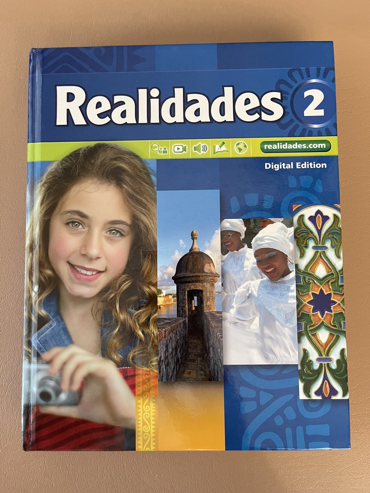 Realidades 2 by Myriam Met, Peggy Palo Boyles, Richard S. Sayers and Carol Euba…