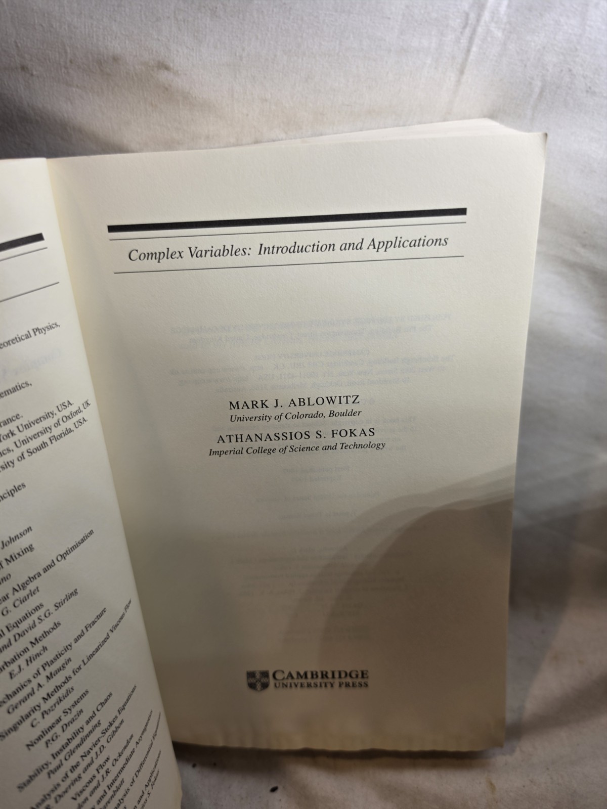 Complex Variables: Introduction and Applications (Cambridge Te…