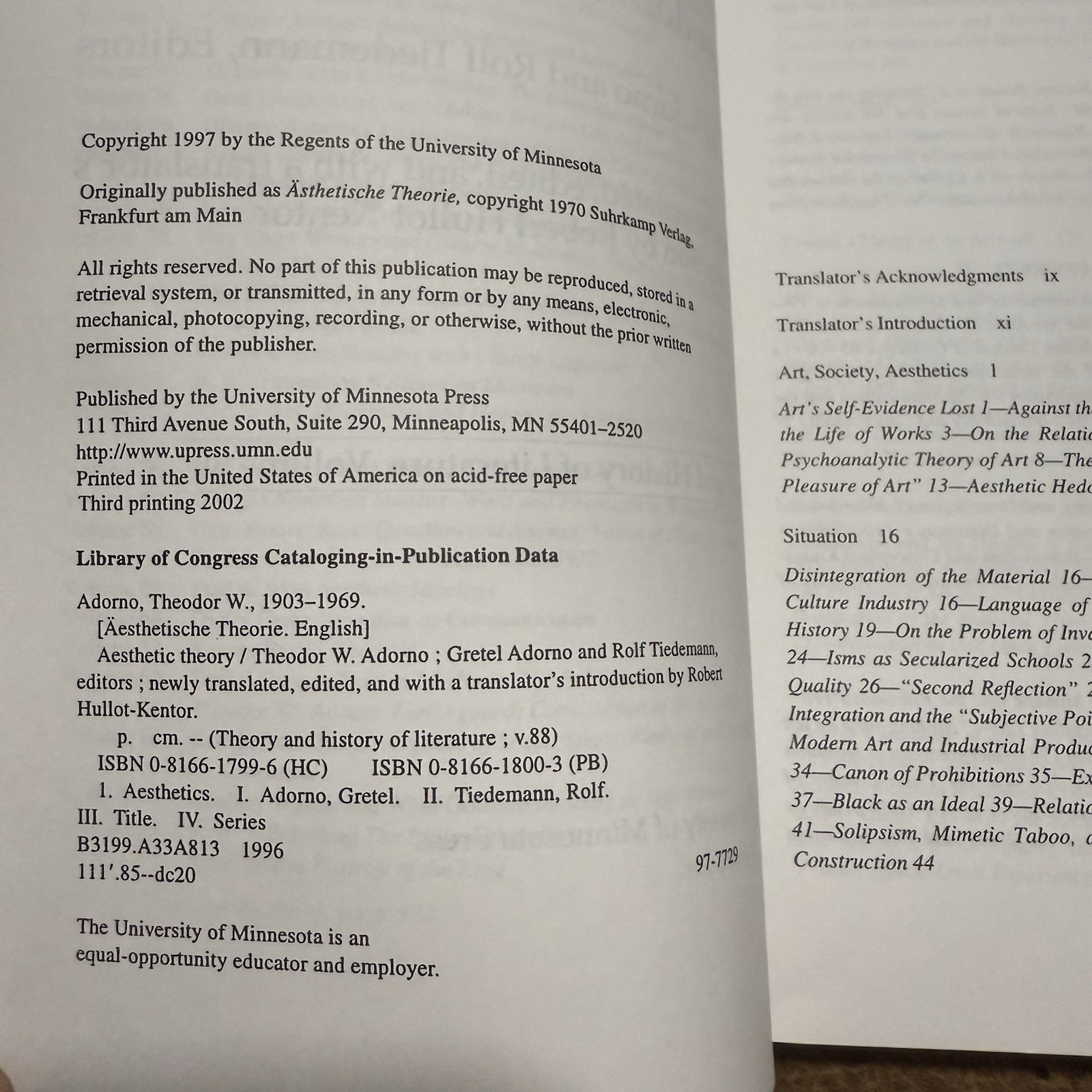 Aesthetic Theory (Volume 88) – Paperback, by Theodor W Adorno THL88 Critical Art