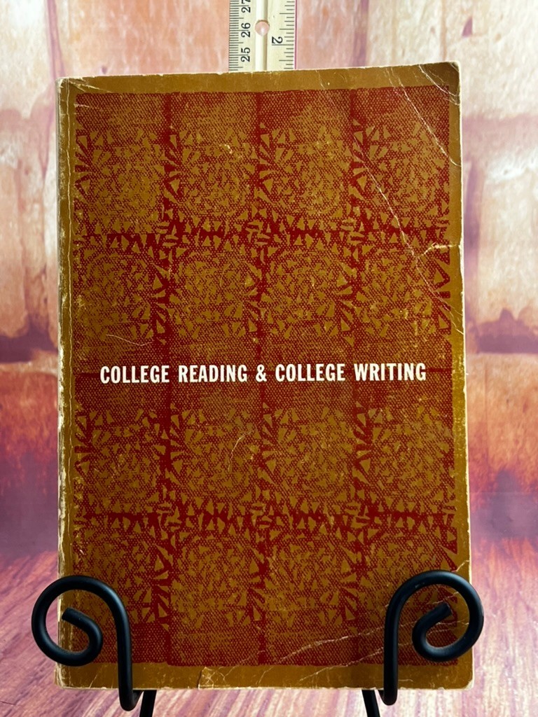 College Reading & College Writing | Trade Paperback (1966) 📚📘