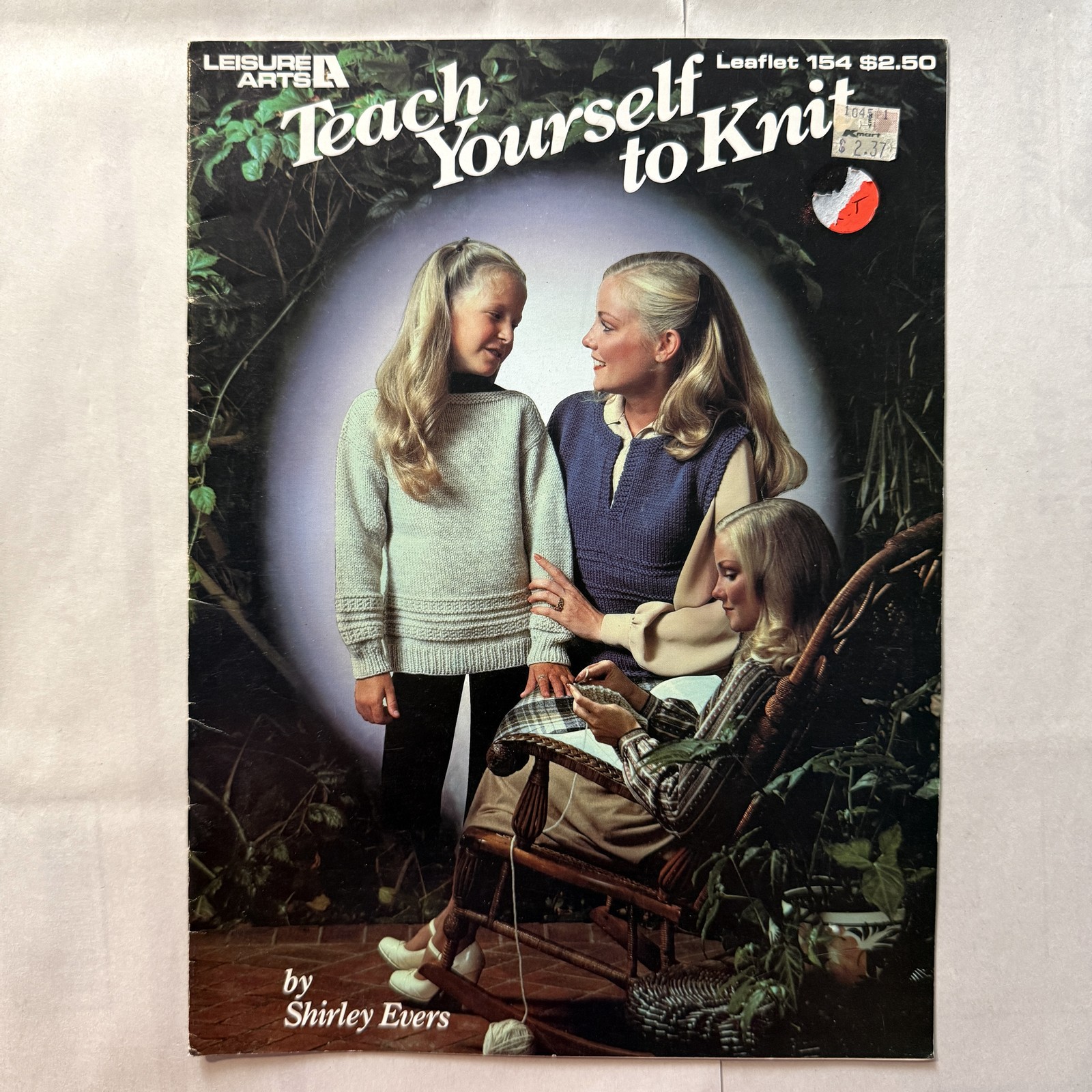 Vintage Leisure Arts Teach Yourself to Knit Leaflet 154 Shirley Evers 1970s
