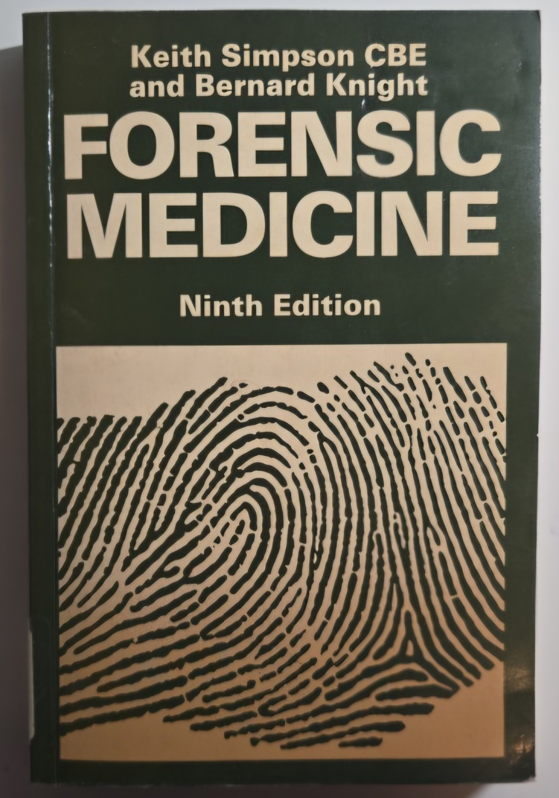 Forensic Medicine 9th Edition, By Simpson & Knight (1985) Pub. Edward Arnold, UK