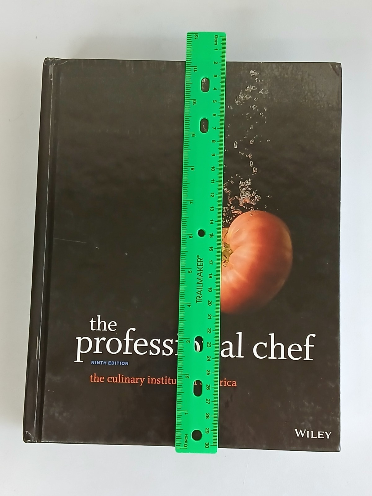 THE PROFESSIONAL CHEF 9th Edition Culinary Institute of America Textbook 2011