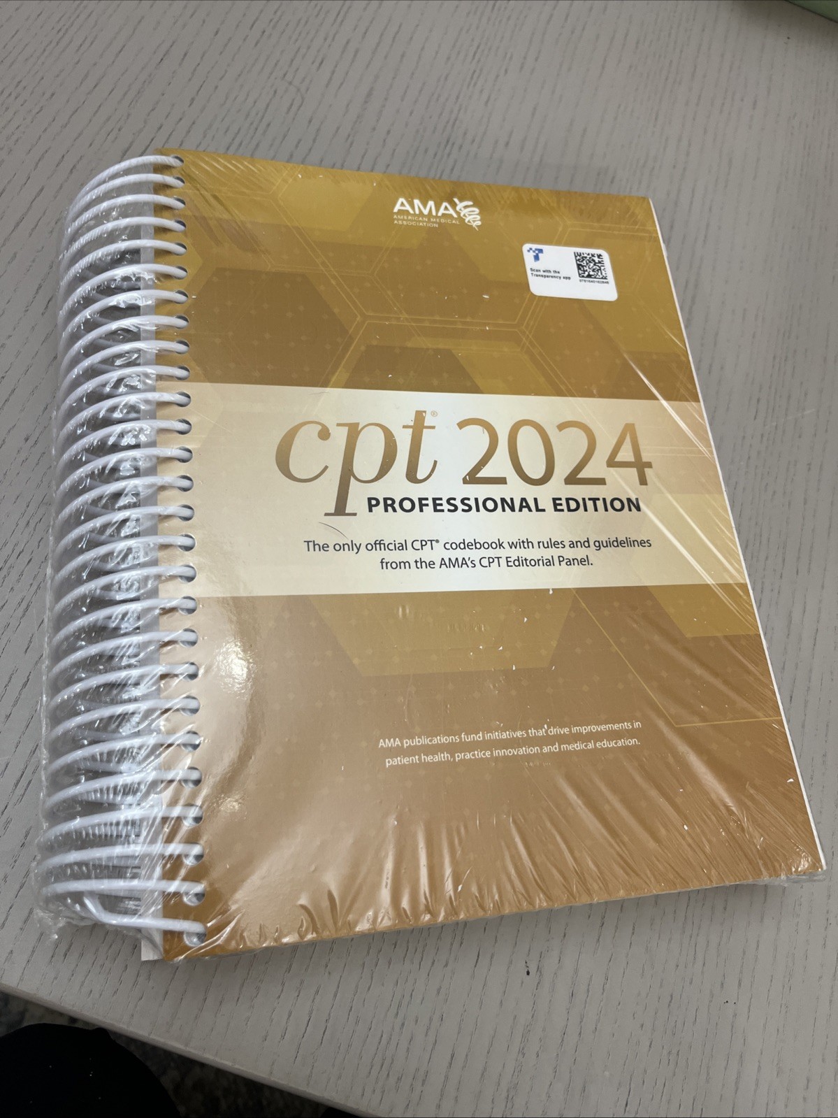 CPT Professional 2024 by American Medical Association (2023, Trade Paperback)