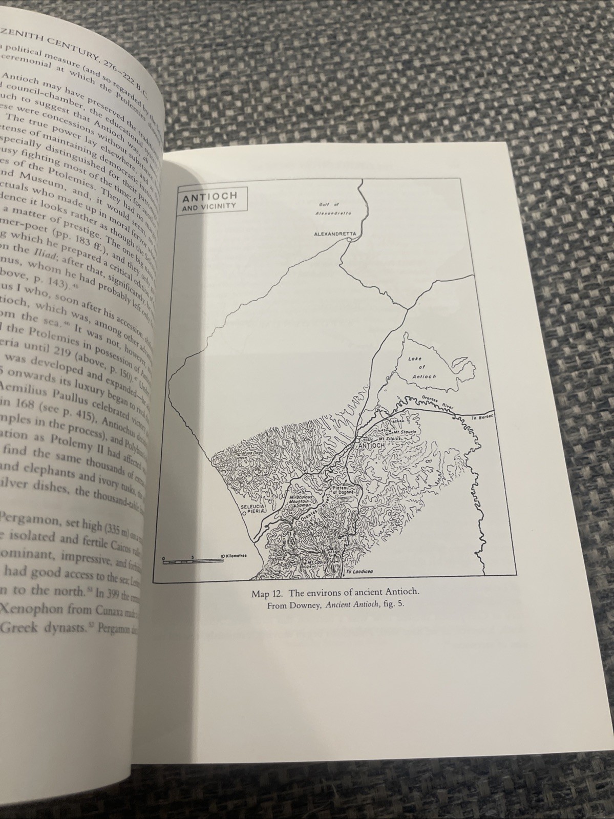 Alexander to Actium by Peter Green