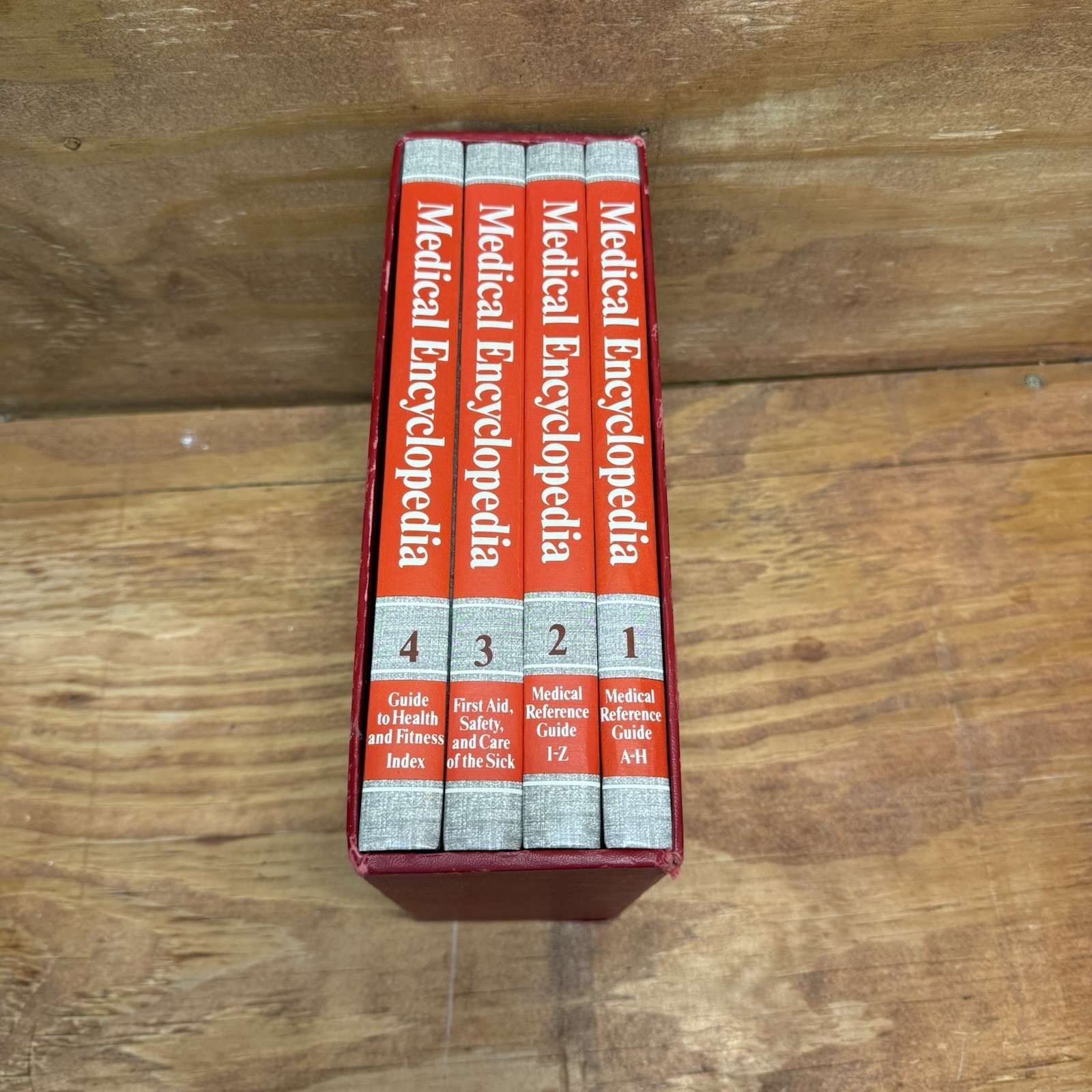 The World Book Illustrated Home Medical Encyclopedia Complete 1-4
