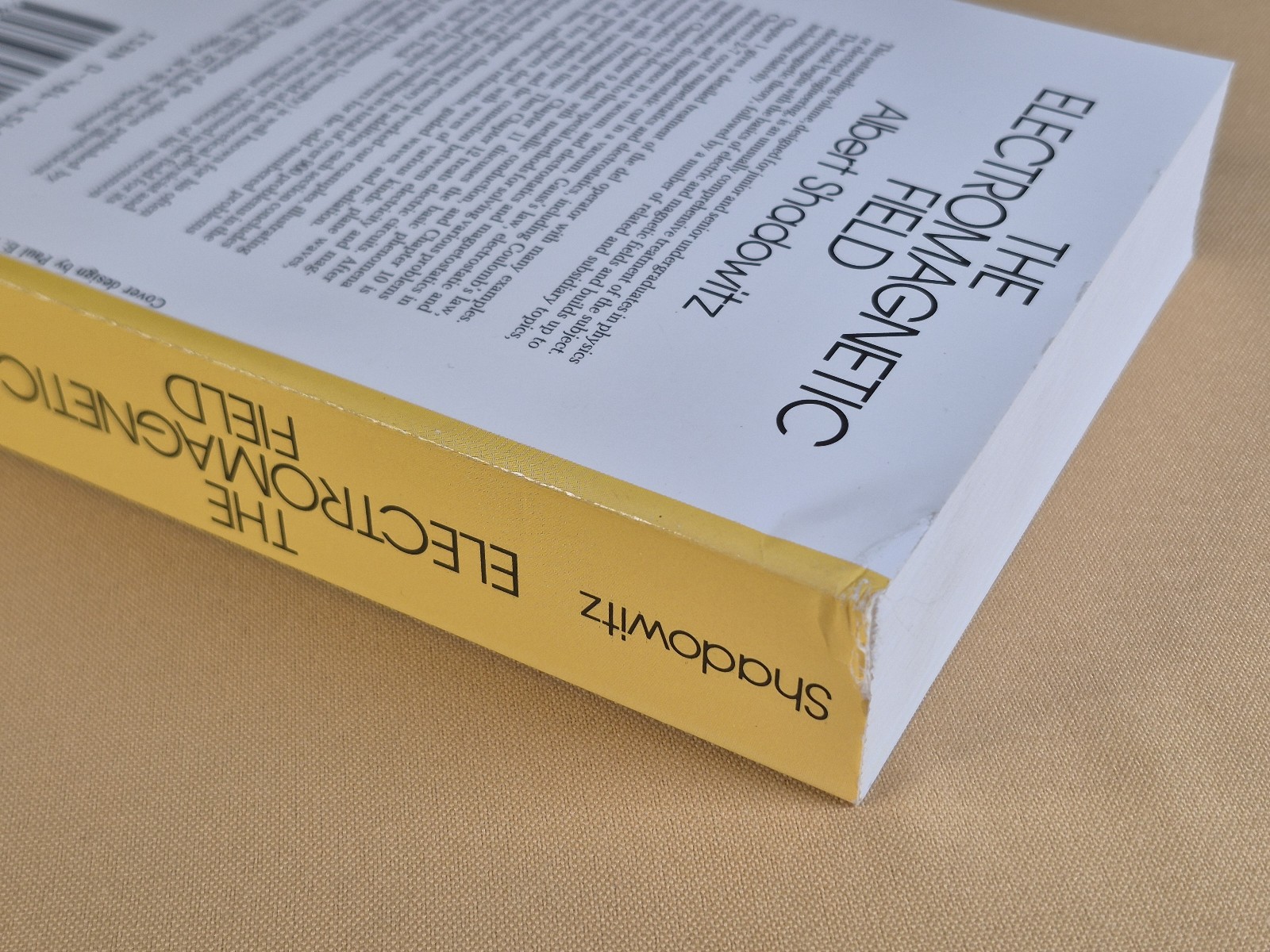 The Electromagnetic Field – Albert Shadowitz – Dover Trade Paperback